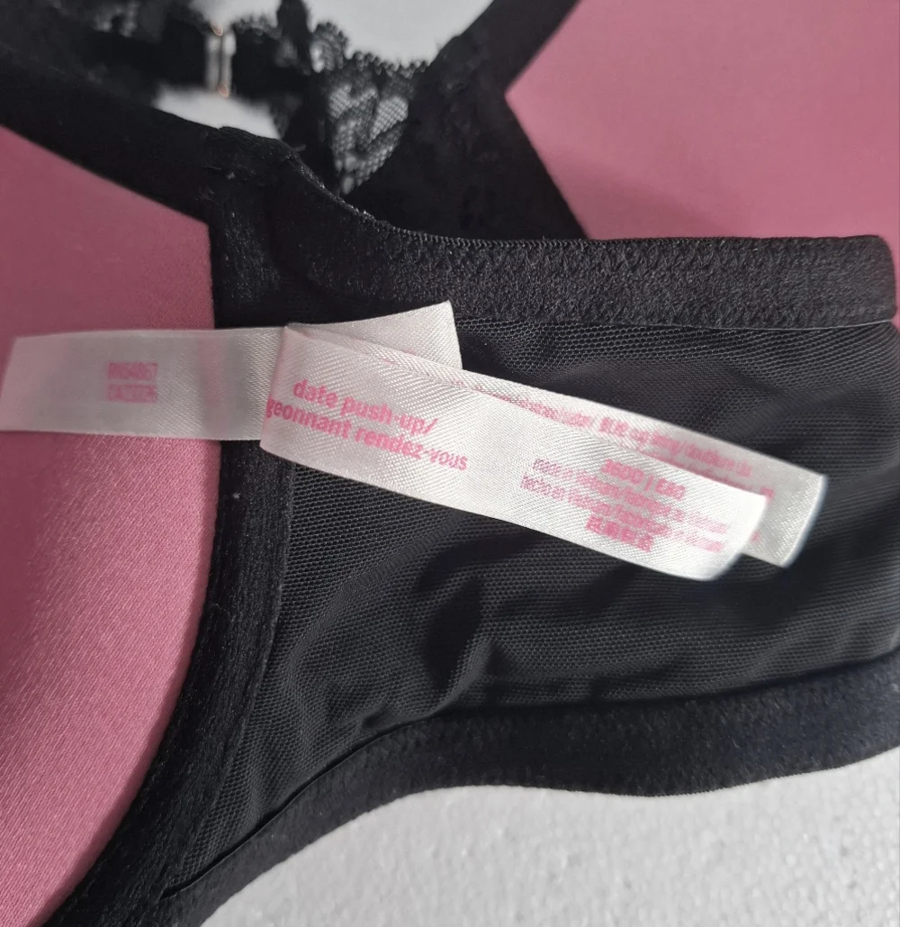 Victoria's Secret PINK Black Lace Racerback Push-Up Bra 36DD Front Clouse